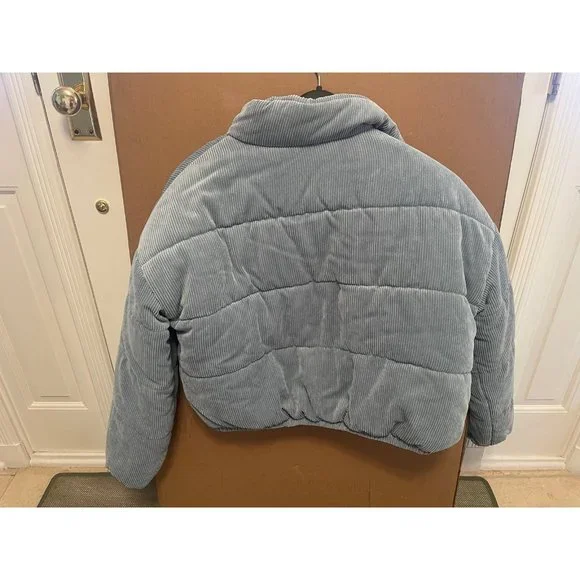 Women’s Jackets - Picture 2 of 3